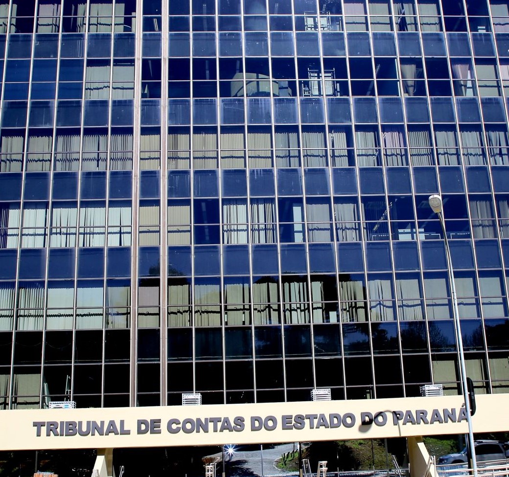 Vista parcial do Edifício Anexo do TCE-PR, no bairro Centro Cívico, em Curitiba, onde estão localizadas as unidades técnicas do Tribunal. Foto: Wagner Araújo/Divulgação TCE-PR