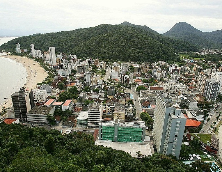 Vista de Caiobá, principal balneário do município de Matinhos, no Litoral do Paraná. Foto: Divulgação