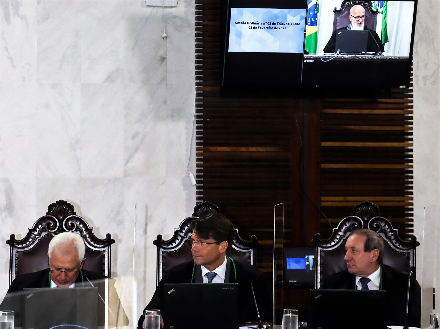 Sessão do Tribunal Pleno do TCE-PR, presidida pelo conselheiro Fernando Guimarães. Foto: Fabiano Contandor/Divulgação TCE-PR