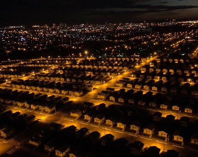 Vista noturna de Campo Mourão, a partir do Conjunto Habitacional Fortunato Perdoncini. Foto: Prefeitura de Campo Mourão/Divulgação