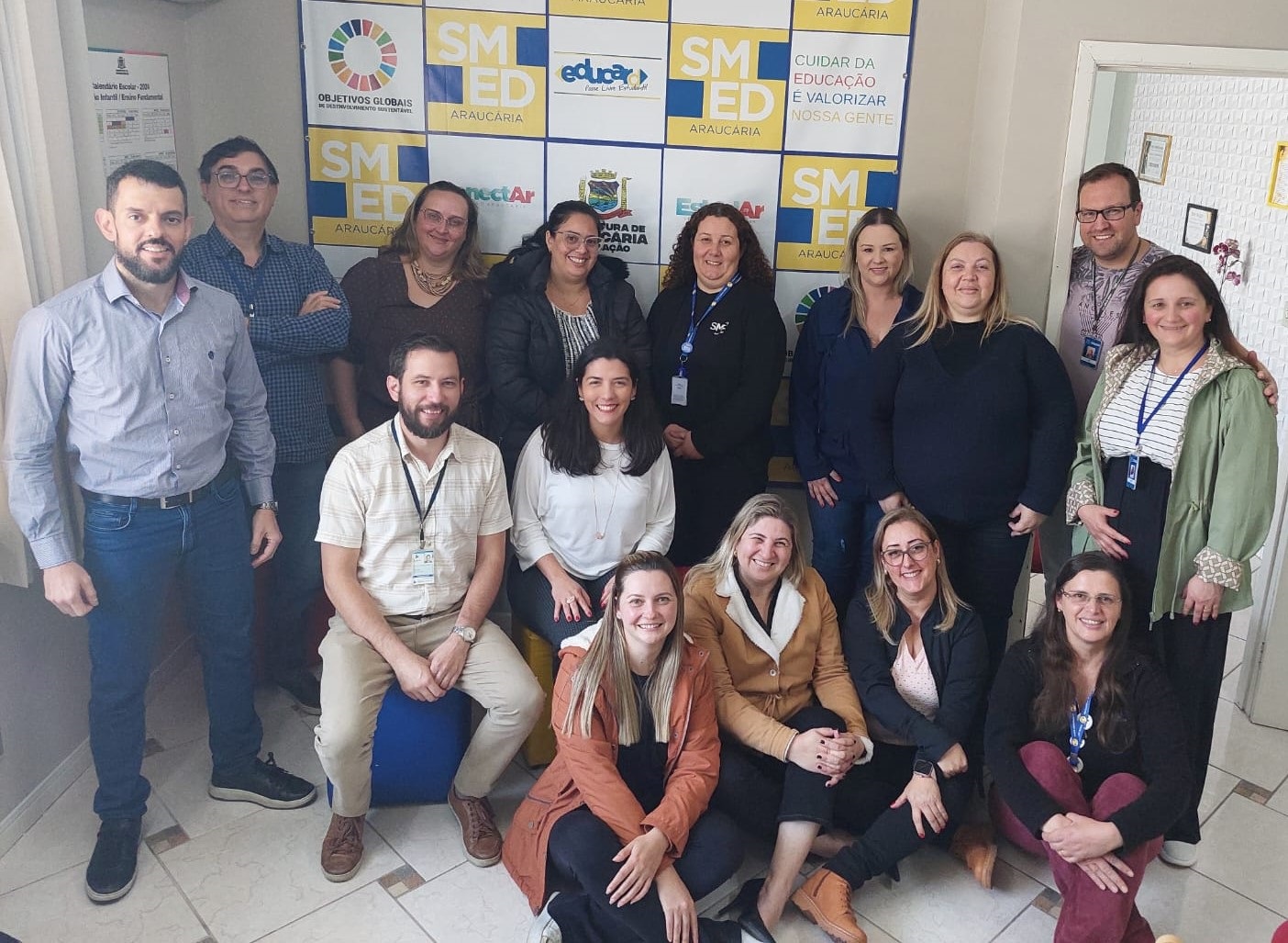 Equipe do PAF Educação 2024-2025 do TCE-PR junto à equipe da Secretaria Municipal de Educação de Araucária, durante auditoria realizada sobre o tema nesse município da Região Metropolitana de Curitiba entre 12 e 16 de agosto de 2024.