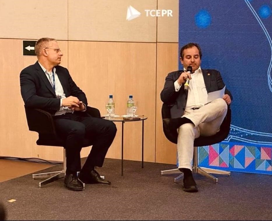 O conselheiro Ivan Bonilha apresenta artigo sobre contratações públicas durante o 3º Congresso Internacional dos Tribunais de Contas (CITC), realizado em Fortaleza. Foto: TCE-PR/Divulgação