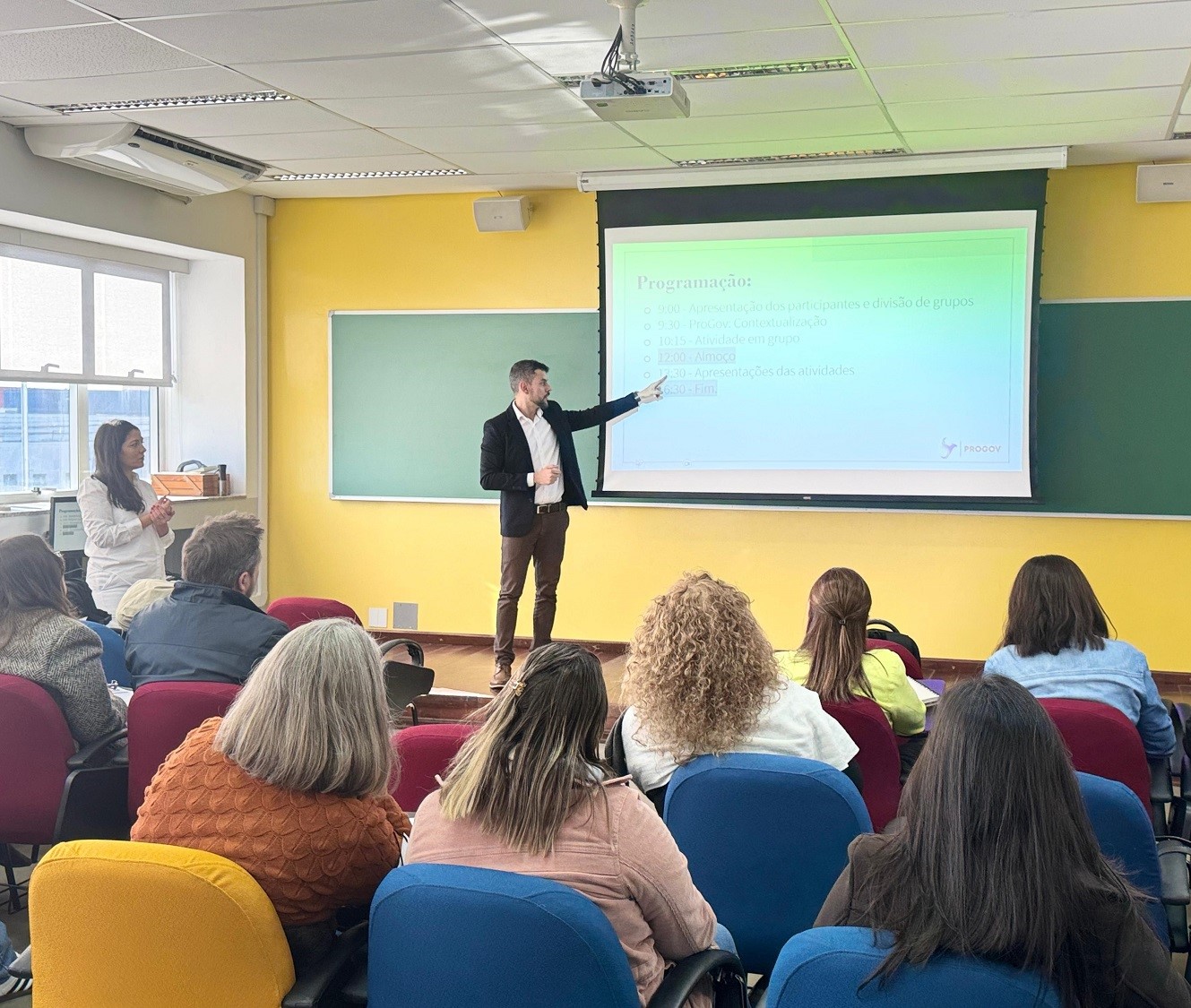 Oficina a respeito dos questionários do Programa de Avaliação de Contas Municipais de Governo (ProGov) do Tribunal de Contas do Estado do Paraná (TCE-PR) realizada em Pinhais nesta sexta-feira (18 de julho)