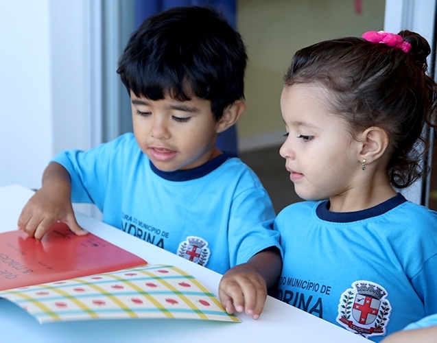 Crianças atendidas em Centro de Educação Infantil (CEI) de Londrina. Foto: Vivian Honorato/Prefeitura de Londrina - Divulgação