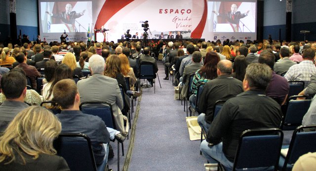 Abertura do 3º Congresso Internacional de Controle e Políticas Públicas, realizado, em outubro de 2017, pela Escola de Gestão Pública do TCE-PR e o Instituto Rui Barbosa. Foto: Wagner Araújo/Divulgação TCE-PR