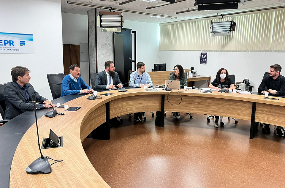 Reunião entre a equipe da CAUD e representantes da prefeitura de Cascavel, sobre o Programa de Desenvolvimento Urbano que será financiado pela Fonplata. Foto: Marcelo Lancia/DCS