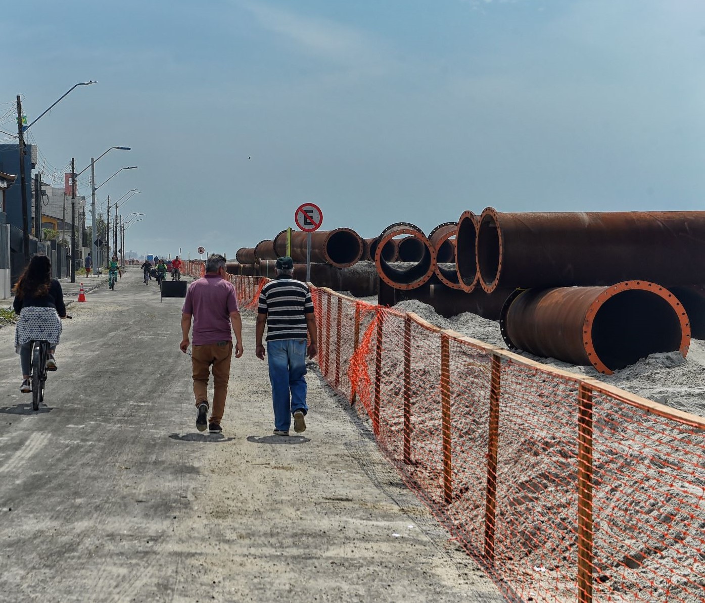 Obra de engorda da faixa de areia da Praia de Matinhos, no Litoral do Paraná, realizada pelo Governo do Estado. Foto: Agência Estadual de Notícias/Divulgação