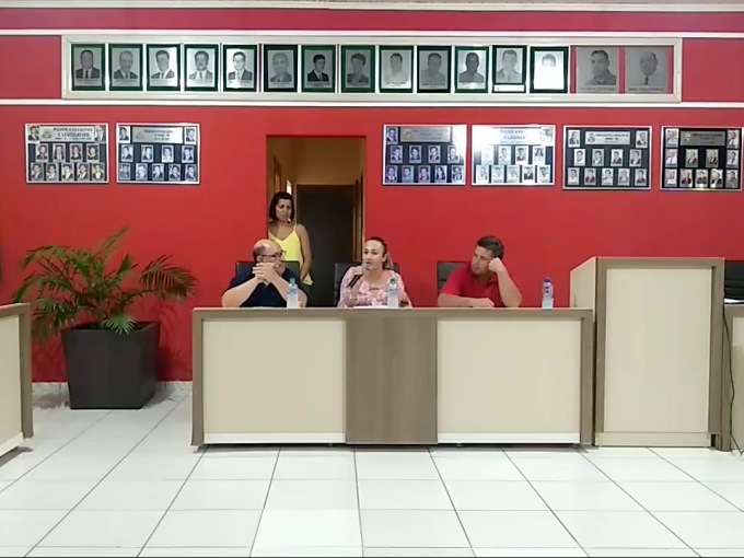 Sessão da Câmara Municipal de Imbaú, na região dos Campos Gerais do Paraná. Foto: Divulgação