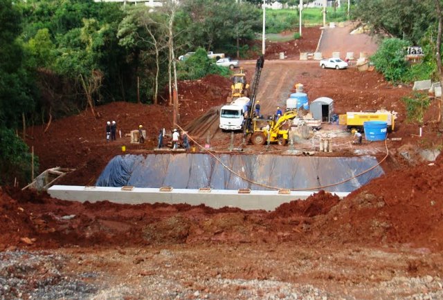 Obra do Contorno Oeste da UEM, que integra o Programa de Mobilidade Urbana, executado pela Prefeitura de Maringá em parceria com o BID. Foto: Divulgação/Prefeitura de Maringá