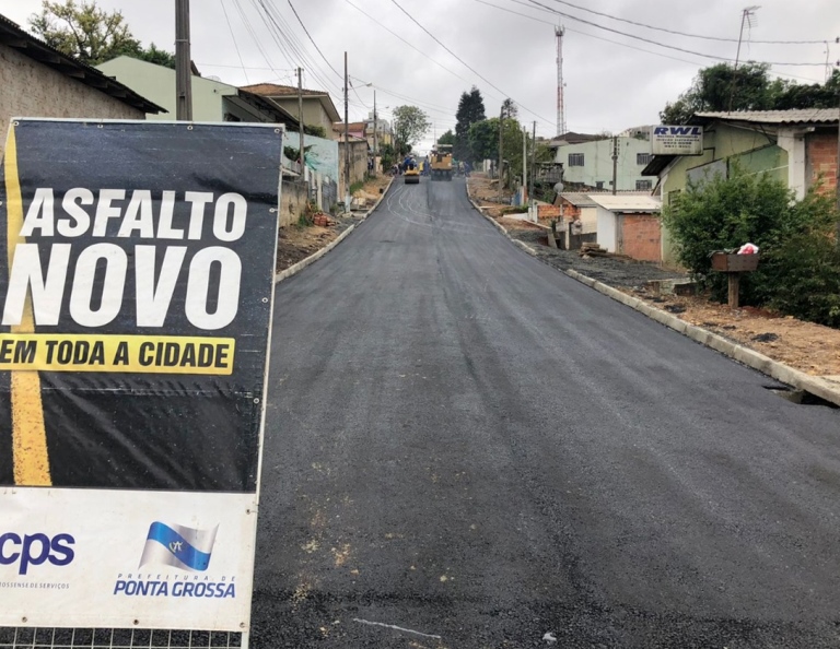 Obra de pavimentação realizada pela Prefeitura de Ponta Grossa. Foto: Prefeitura de Ponta Grossa/Divulgação