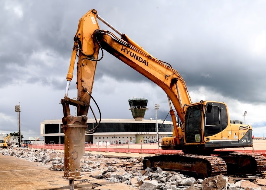 Obras de ampliação da pista do Aeroporto Regional Sílvio Name Júnior, em Maringá. Foto: Divulgação