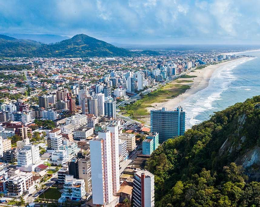 Vista de Caiobá, principal balneário do município de Matinhos, no Litoral do Paraná. Foto: Divulgação