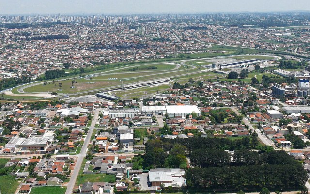 Não havia para o cargo de procurador, de natureza permanente na administração pública, servidor aprovado em concurso público.