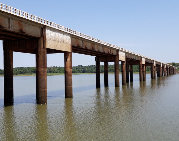 Ponte sobre o Rio Paranapanema, no município paranaense de Carlópolis, divisa com o Estado de São Paulo. Foto: Divulgação