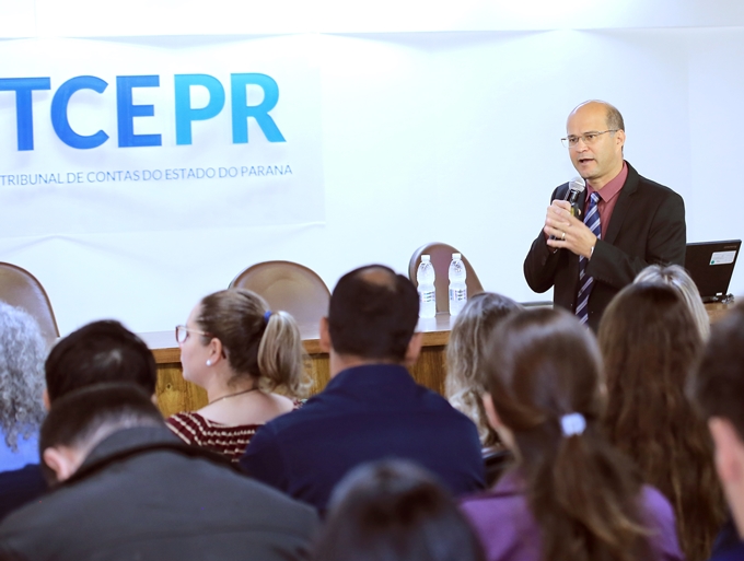 Palestra da 1ª Semana da Contabilidade Pública, realizada pelo TCE-PR em setembro de 2018. Foto: Wagner Araújo/Divulgação TCE-PR