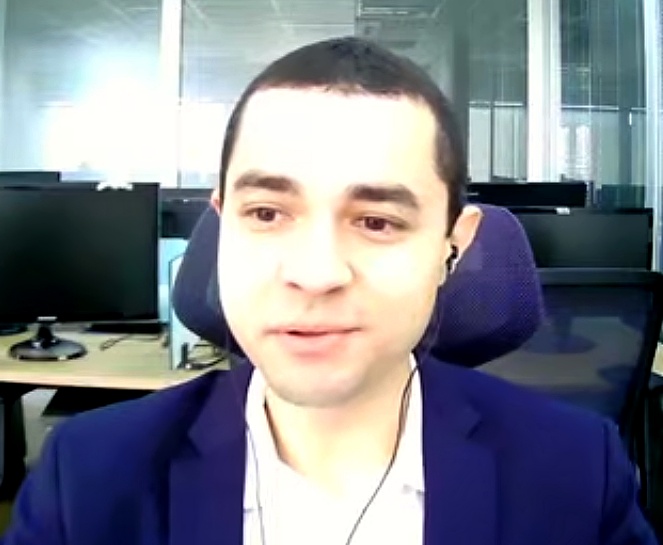 O auditor de controle externo Vinícius de Souza Oliveira, coordenador de Sistemas de Informações da Fiscalização do TCE-PR, em "live" sobre as atualizações do Sistema de Informações Municipais - Acompanhamento Mensal (SIM-AM).