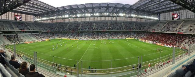 Jogo no estádio Joaquim Américo, a Arena da Baixada, após a reforma para sediar partidas da Copa de 2014, que utilizou dinheiro público. Foto: Divulgação