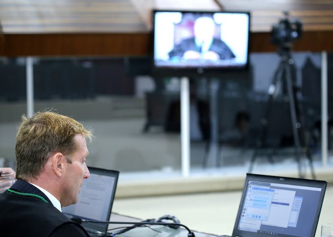 O conselheiro Fabio Camargo relata processo em sessão da Primeira Câmara do TCE-PR, transmitida ao vivo pela internet. Foto: Wagner Araújo/Divulgação TCE-PR