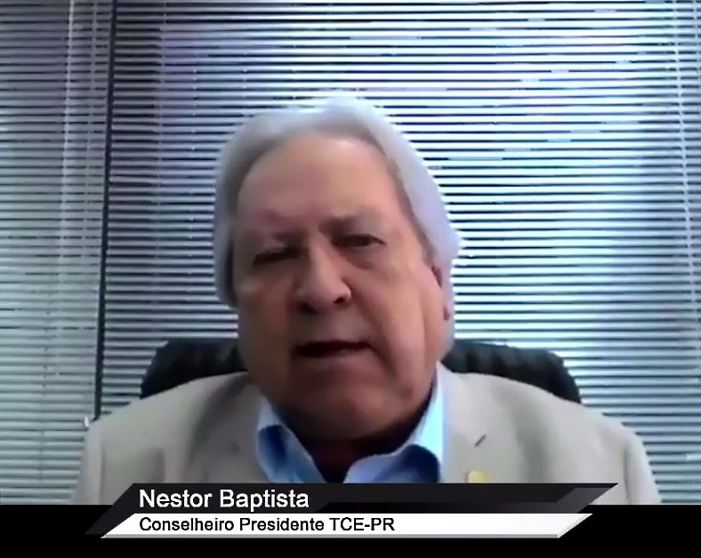 O presidente do TCE-PR, conselheiro Nestor Baptista, faz a abertura de live sobre o encerramento de mandato dos prefeitos. Reprodução: Wagner Araújo/Divulgação TCE-PR