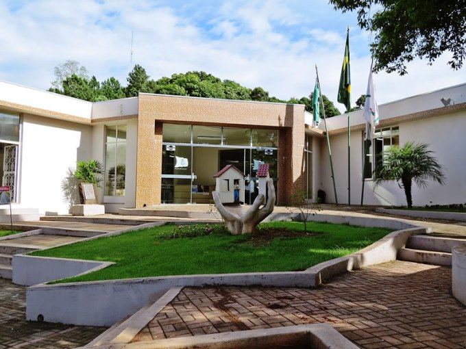 Prefeitura de Dois Vizinhos, município do Sudoeste do Paraná. Foto: Divulgação