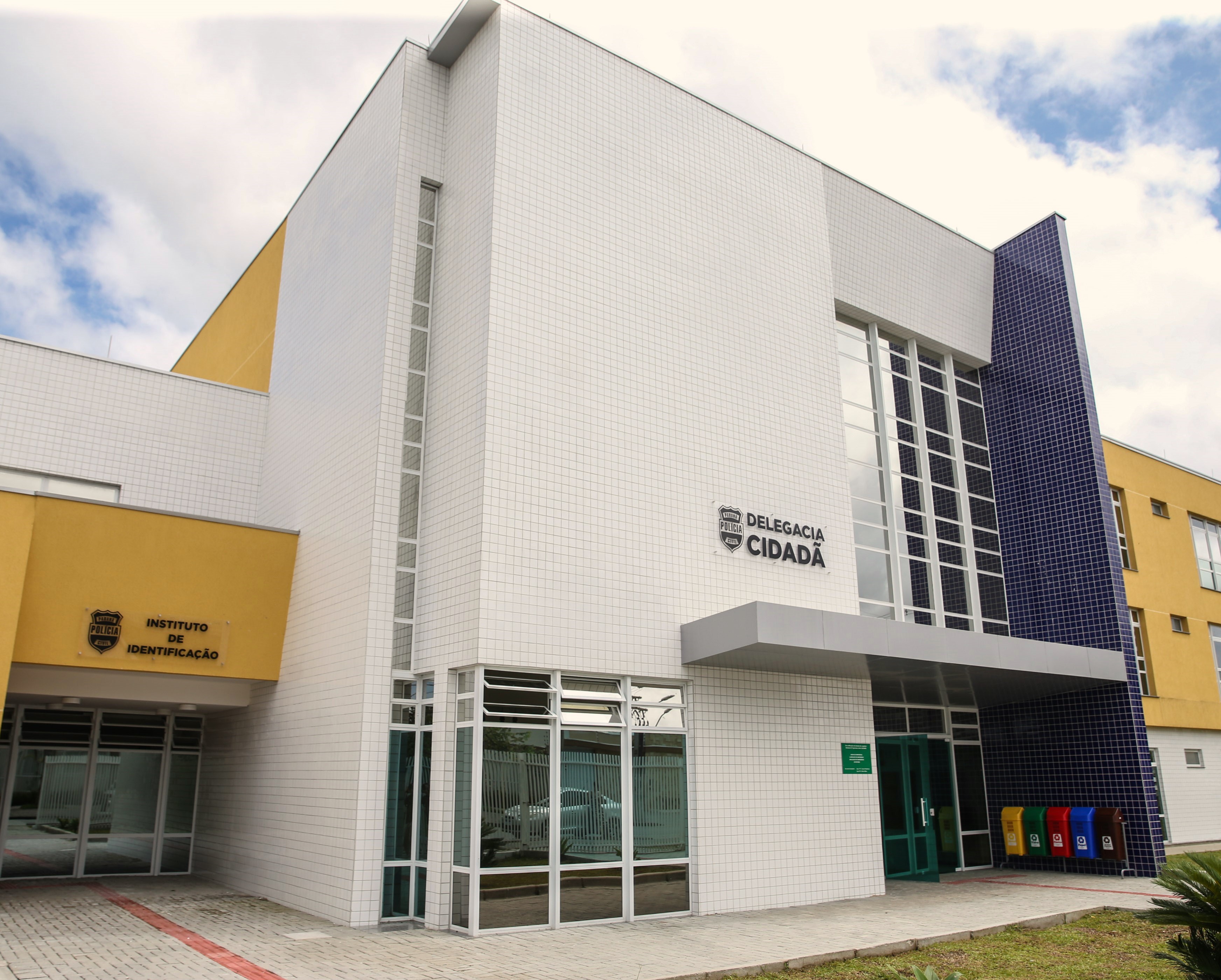 Delegacia Cidadã de Paranaguá, cuja construção foi realizada pela Paraná Edificações, atualmente incorporada pela Secretaria de Estado das Cidades (Secid-PR). Foto: Geraldo Bubniak/Agência Estadual de Notícias