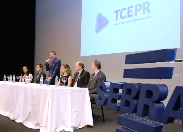 O procurador-geral do Ministério Público de Contas, Flávio de Azambuja Berti, representou o presidente do TCE-PR, conselheiro Nestor Baptista, no evento