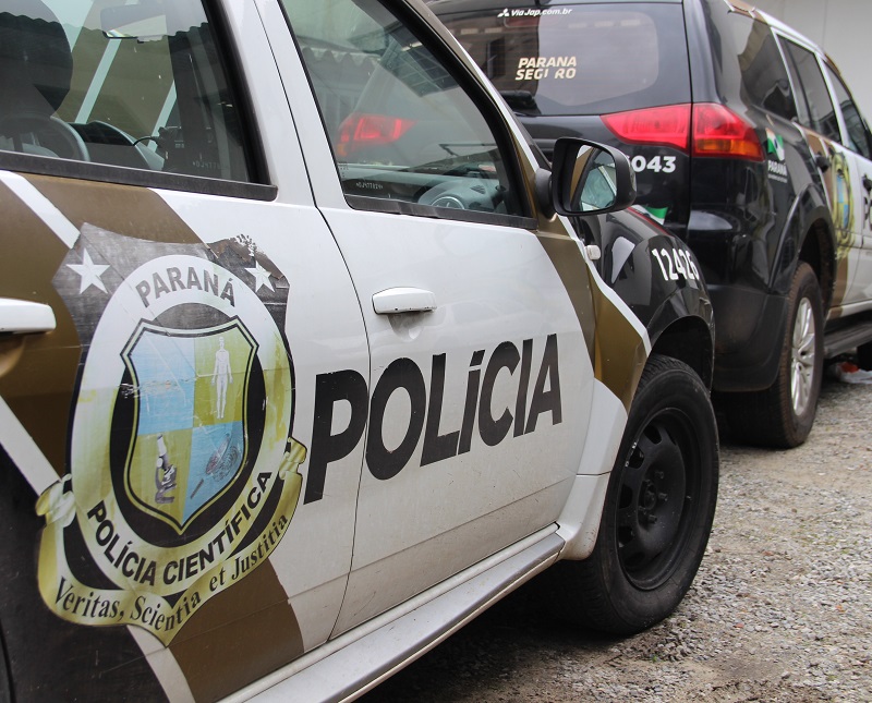 Veículos da Polícia Científica do Paraná, vinculada à Secretaria de Estado da Segurança Pública (Sesp-PR). Foto: Agência Estadual de Notícias.