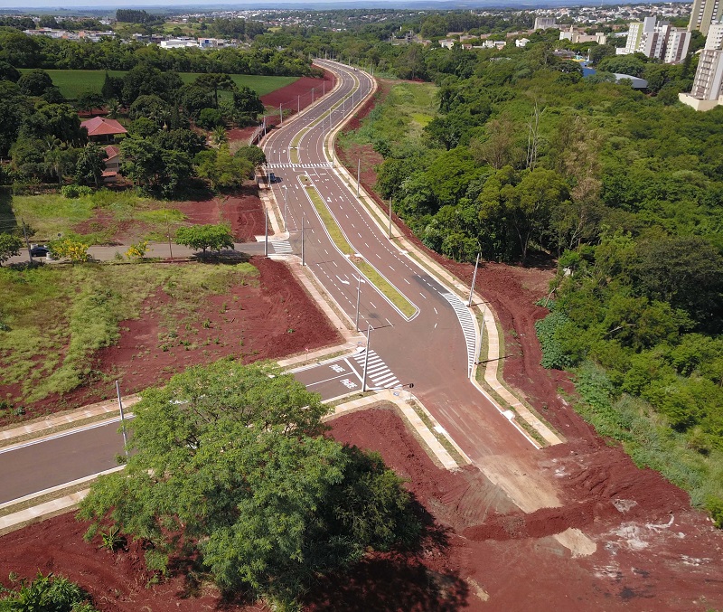 Obra de pavimentação do prolongamento da Rua Cristal quando foi entregue pela Prefeitura de Maringá, em março de 2019. Foto: Prefeitura de Maringá/Divulgação