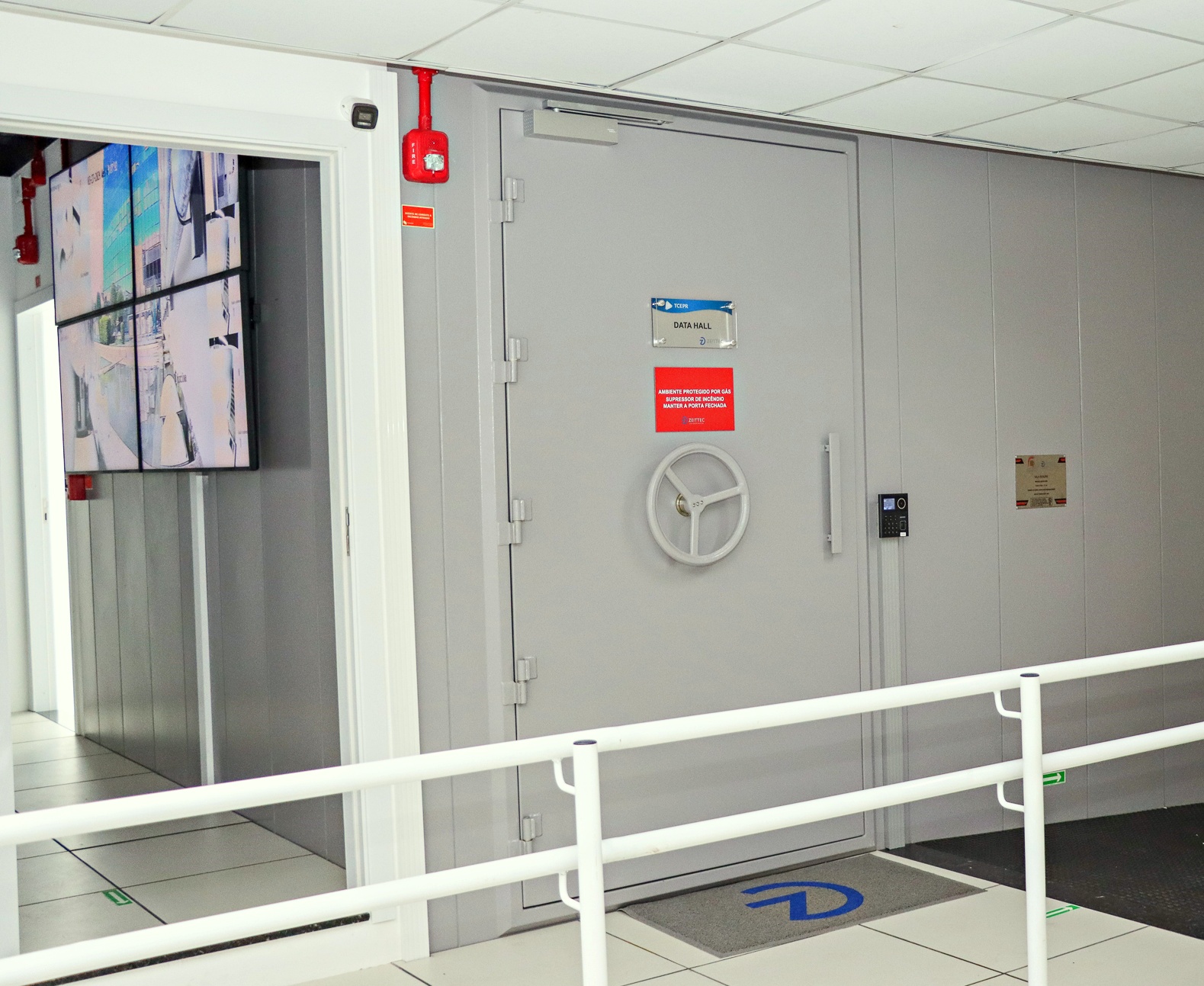 Instalações do novo data center do TCE-PR, estrutura que ampliará a segurança das informações produzidas e custodiadas pela Corte. Foto: Fabiano Contador/TCE-PR