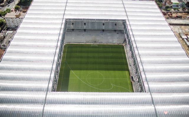 Vista aérea da Arena da Baixada, após as obras de reforma para sediar jogos da Copa do Mundo de 2014. Foto: Divulgação