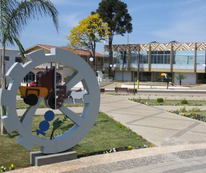 Prefeitura de Clevelândia, município do Sudoeste do Paraná, na divisa com Santa Catarina. Foto: Divulgação