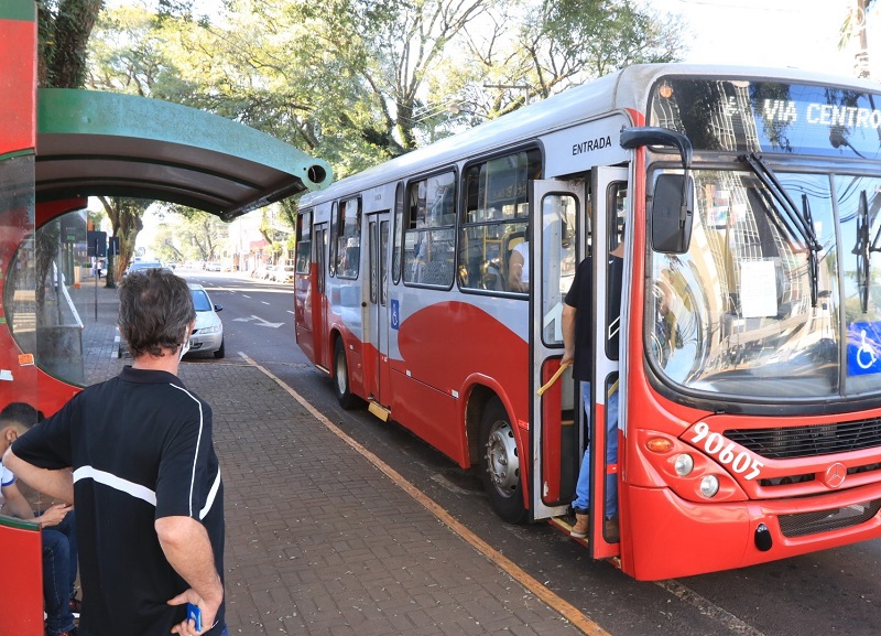 Ônibus do sistema de transporte coletivo urbano de Toledo, município da Região Oeste do Paraná. Foto: Carlos Rodrigues/Prefeitura de Toledo