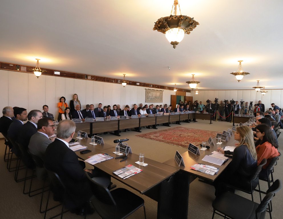 Reunião interinstitucional entre o Sistema Tribunais de Contas e o Conselho Nacional de Justiça (CNJ), realizada nesta terça-feira (19 de novembro), em Brasília. Foto: Assessoria de Comunicação da Atricon/Divulgação