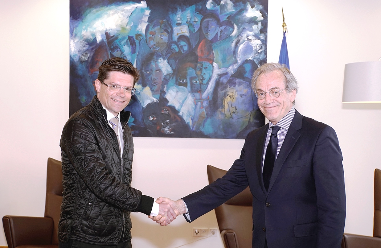 Em visita ao Tribunal de Contas Europeu, conselheiro Ivens Linhares, do TCE-PR, é recebido pelo conselheiro João Alexandre de Figueiredo, representante de Portugal. Foto: Divulgação
