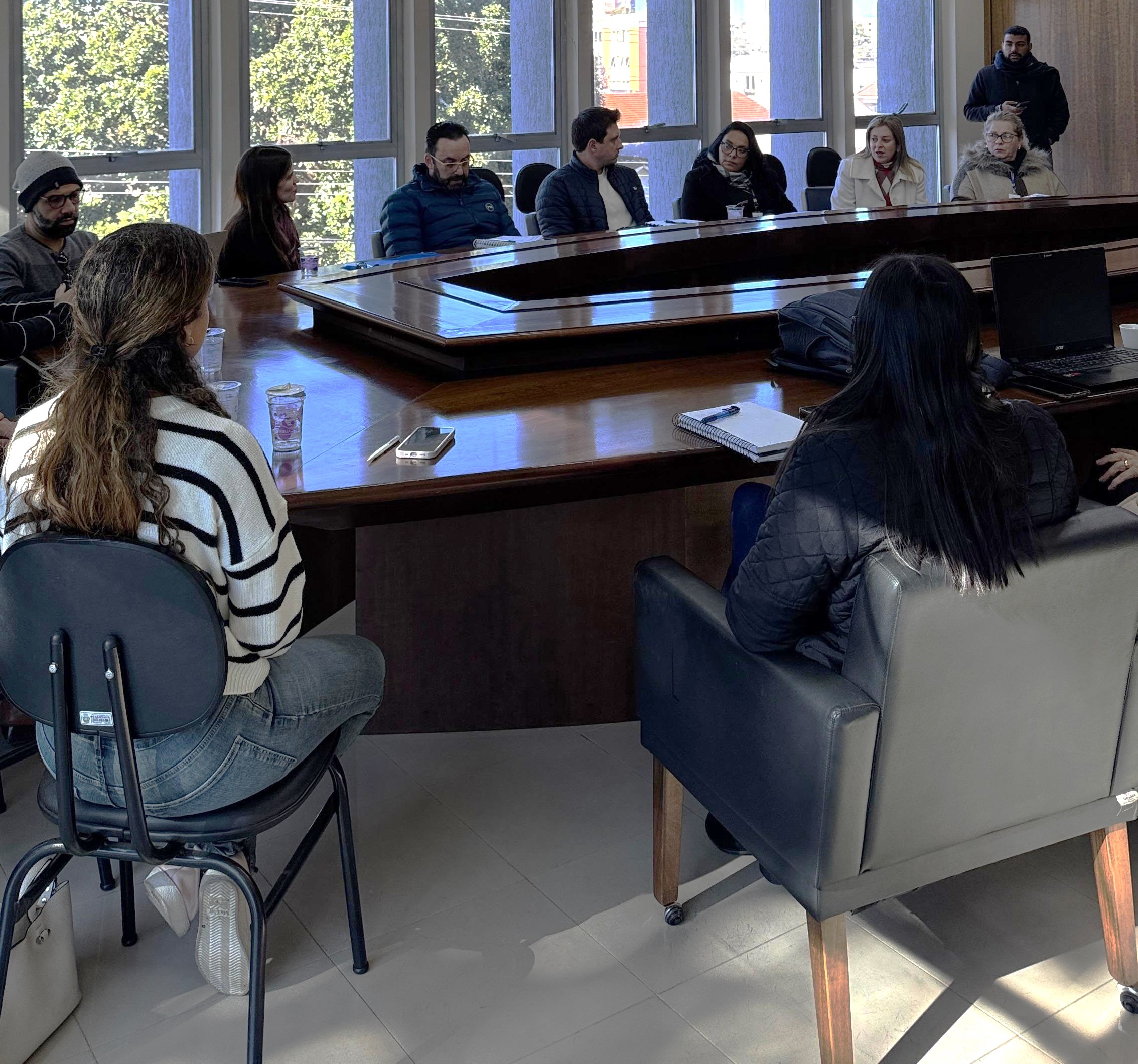 Auditoras do Tribunal de Contas do Estado do Paraná (TCE-PR) promovem fiscalização para verificar as políticas de combate à violência contra a mulher no Município de Guarapuava