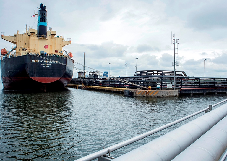 O Píer Público do Cais de Inflamáveis do Porto de Paranaguá, estrutura mantida pela Administração dos Portos de Paranaguá e Antonina (Appa). Foto: Cláudio Neves/Divulgação Appa