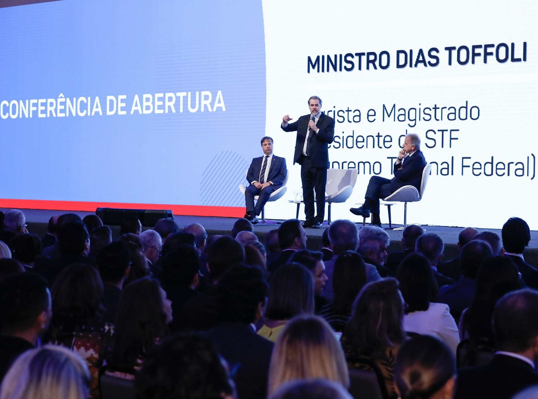 O presidente do Supremo Tribunal Federal, ministro Dias Toffoli,durante a conferência de abertura do 1º Congresso Internacional dos Tribunais de Contas, realizado em Foz do Iguaçu. Foto: Wagner Araújo/Divulgação TCE-PR