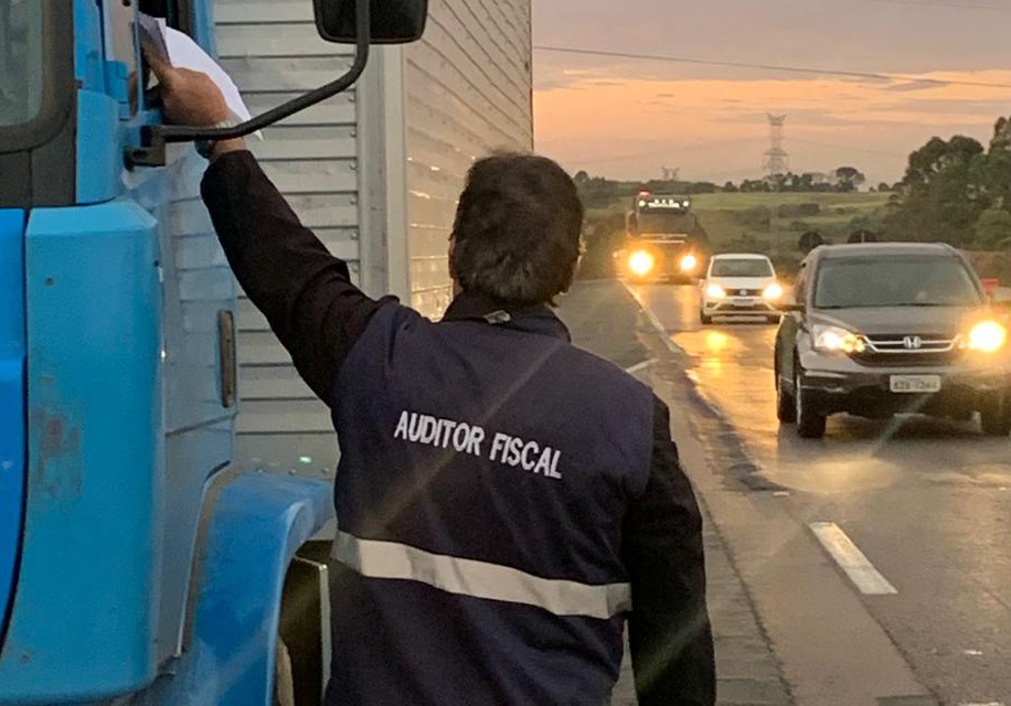 Sefa-PR - Receita Estadual - Fiscalização em rodovia