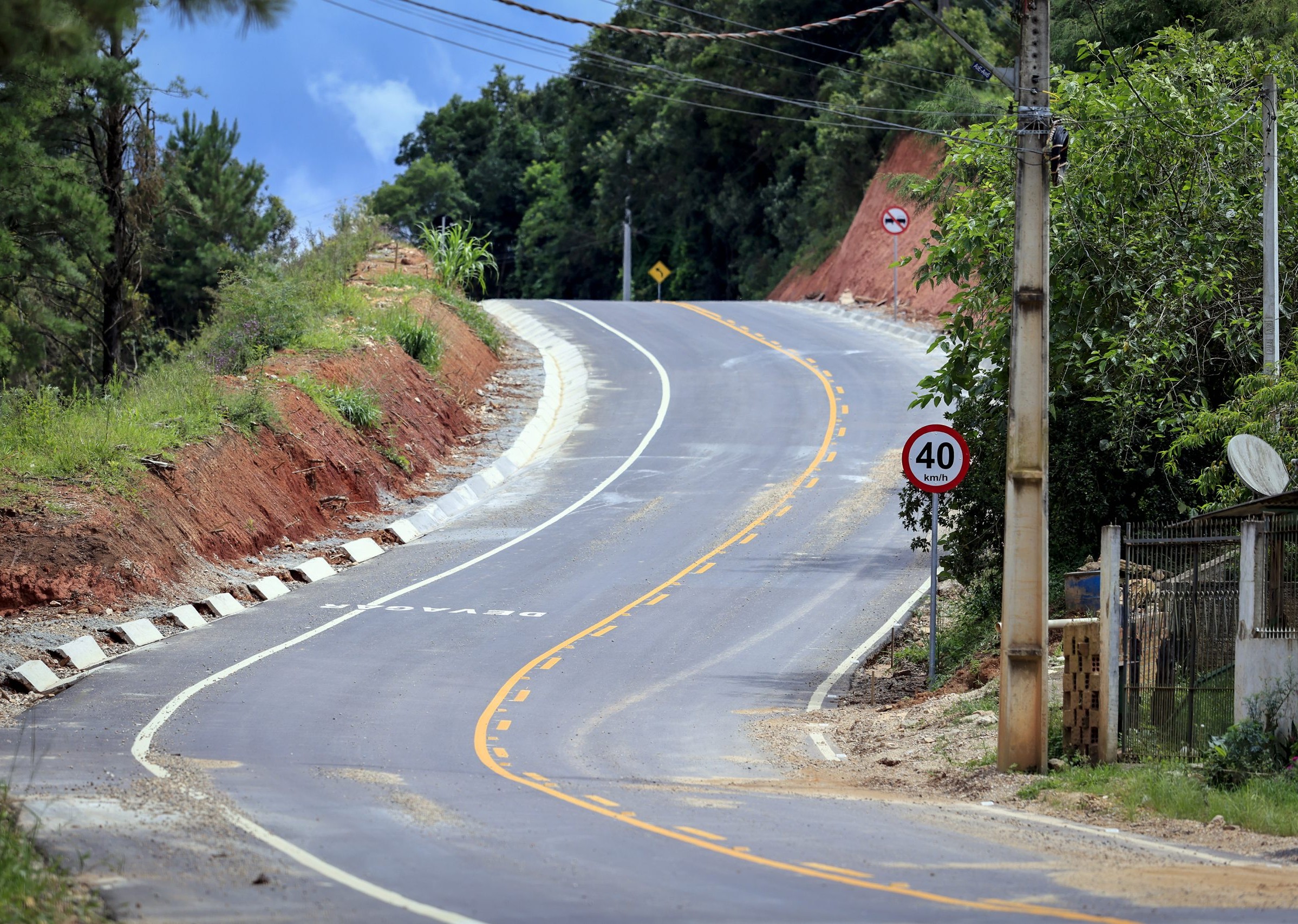 Município de Araucária - Obra de pavimentação