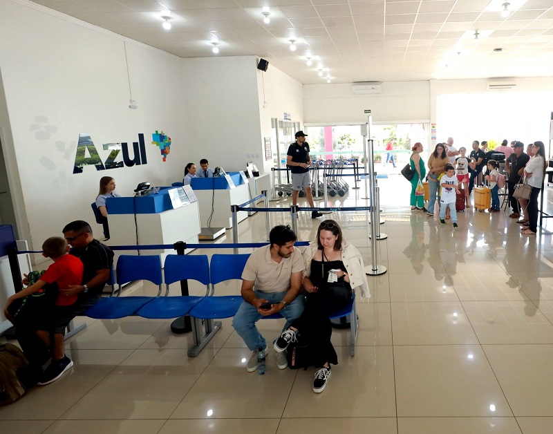 Saguão do Aeroporto Regional Professor Juvenal Loureiro Cardoso, administrado pelo Município de Pato Branco (Sudoeste do Estado). Foto: Prefeitura de Pato Branco/Divulgação
