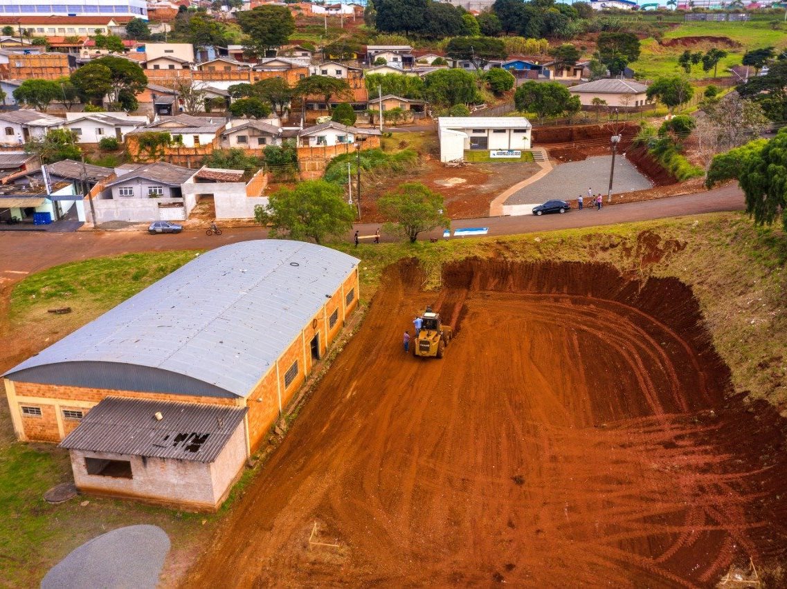 Obra executada pela Prefeitura de Arapongas, município da Região Norte do Paraná. Foto: Assessoria de Imprensa da Prefeitura de Arapongas/Divulgação