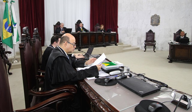 O conselheiro Nestor Baptista preside a sessão da Primeira Câmara do TCE-PR em 2017, realizada em 24 de janeiro Foto: Wagner Araújo/Divulgação TCE-PR