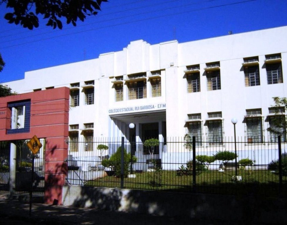 Colégio Estadual Rui Barbosa, em Jacarezinho (Norte Pioneiro do Paraná). Foto: Divulgação